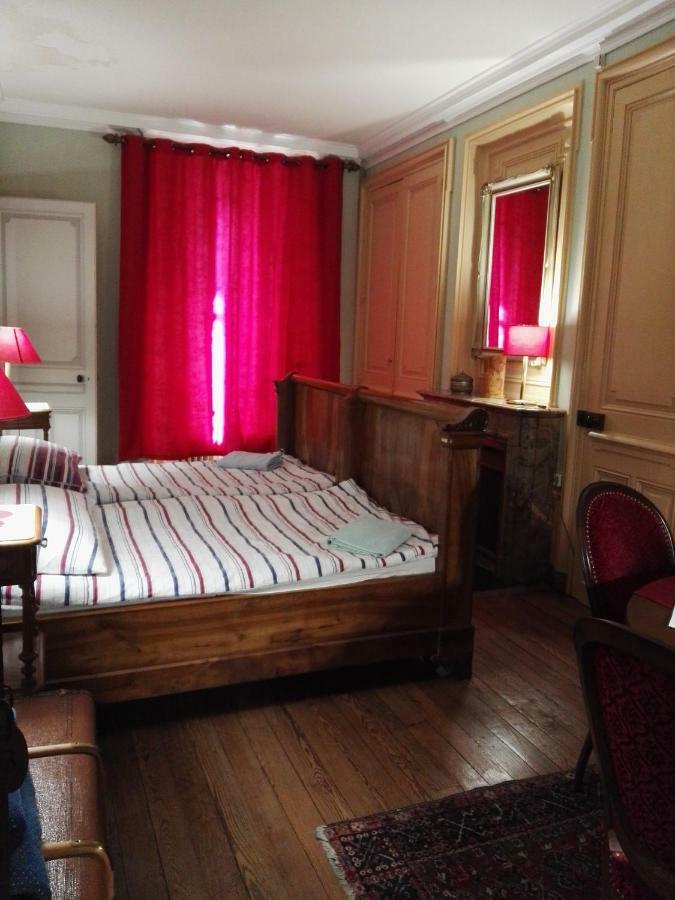 La Garde Chambres D'Hotes Charancieu Esterno foto